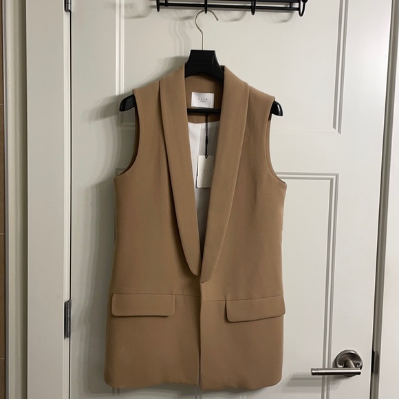 Selling a new with tags YAYA WOMENS Vest size 34 - Picture 1 of 3